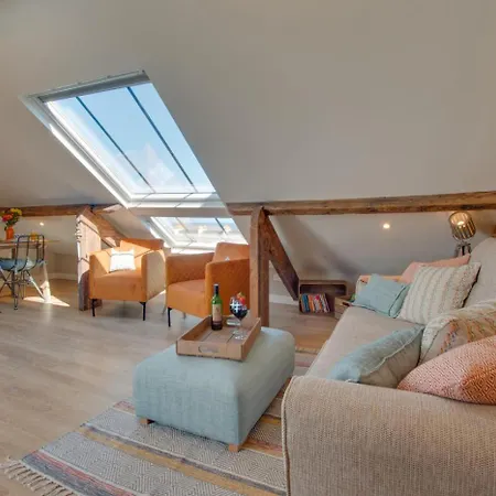 2 Bed In Oc-w449