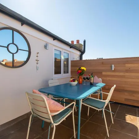 2 Bed In Oc-w449 *