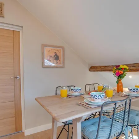 2 Bed In Oc-w449 Apartamento